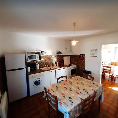 Дом отдыха Maison De 3 Chambres Avec Jardin Clos Et Wifi A Martin De Re